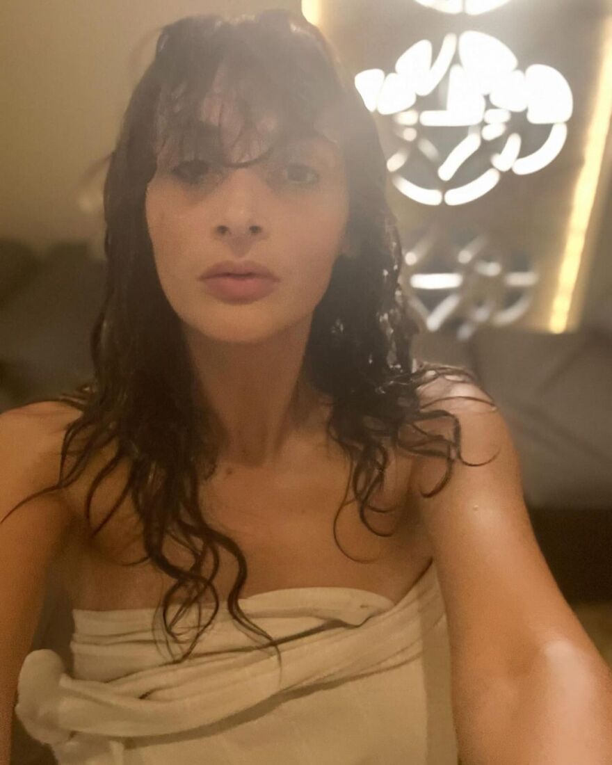 Μαρία Κωνσταντάκη: Ποζάρει στη σάουνα με την πετσέτα της 