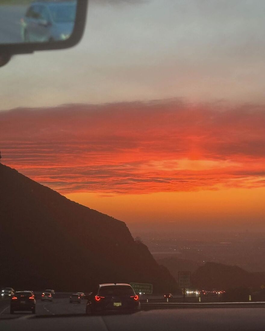 Κιμ Καρντάσιαν: Ποζάρει με βαθύ ντεκολτέ στο Instagram