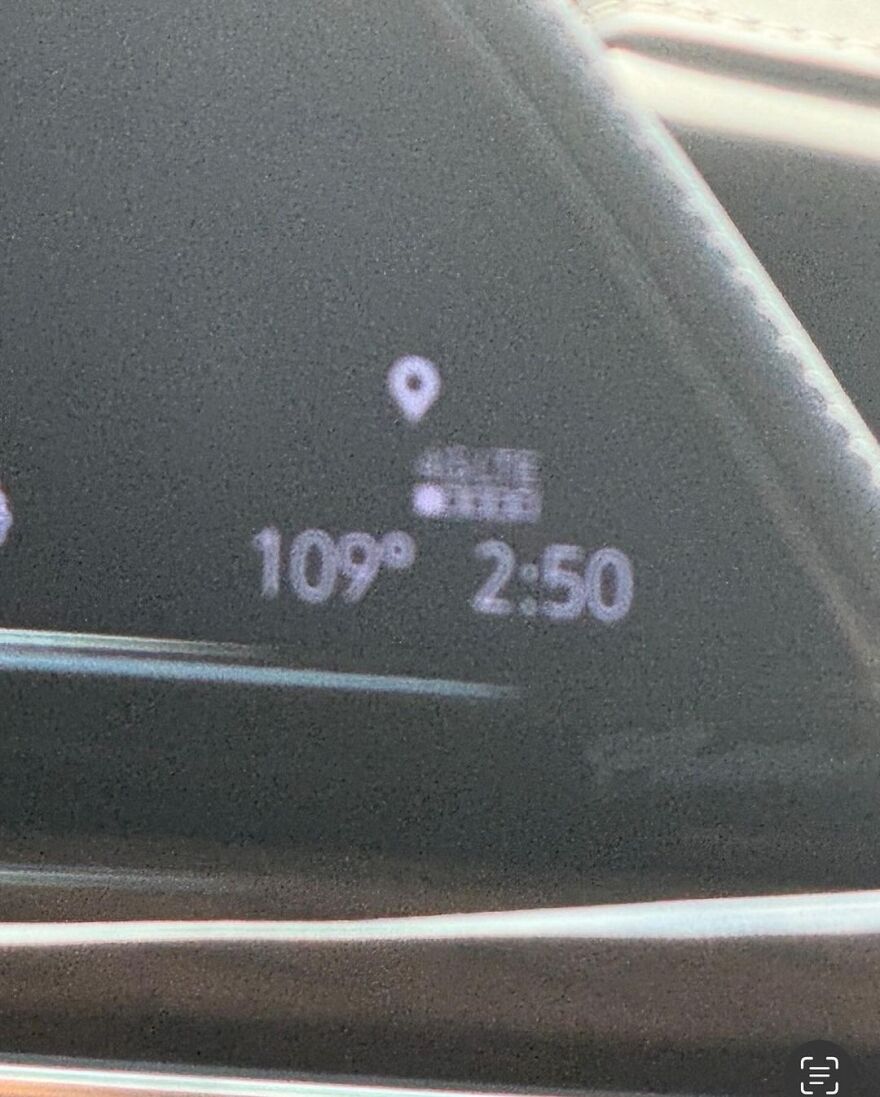 Κιμ Καρντάσιαν: Ποζάρει με βαθύ ντεκολτέ στο Instagram