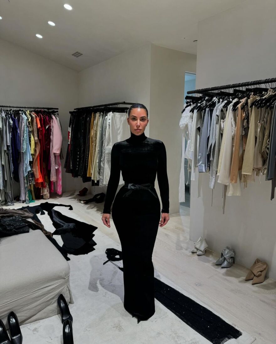 Κιμ Καρντάσιαν: Ποζάρει με βαθύ ντεκολτέ στο Instagram