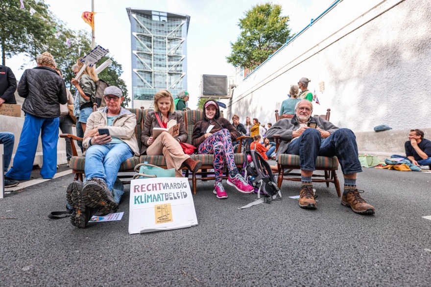 Ολλανδία: Ακτιβιστές για το κλίμα απέκλεισαν αυτοκινητόδρομο που οδηγεί στη Χάγη