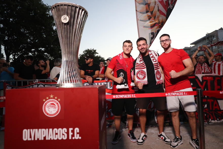Ολυμπιακός: Θερμή υποδοχή για τα ευρωπαϊκά τρόπαια σε Μακεδονία και Θράκη - Βίντεο, φωτογραφίες 