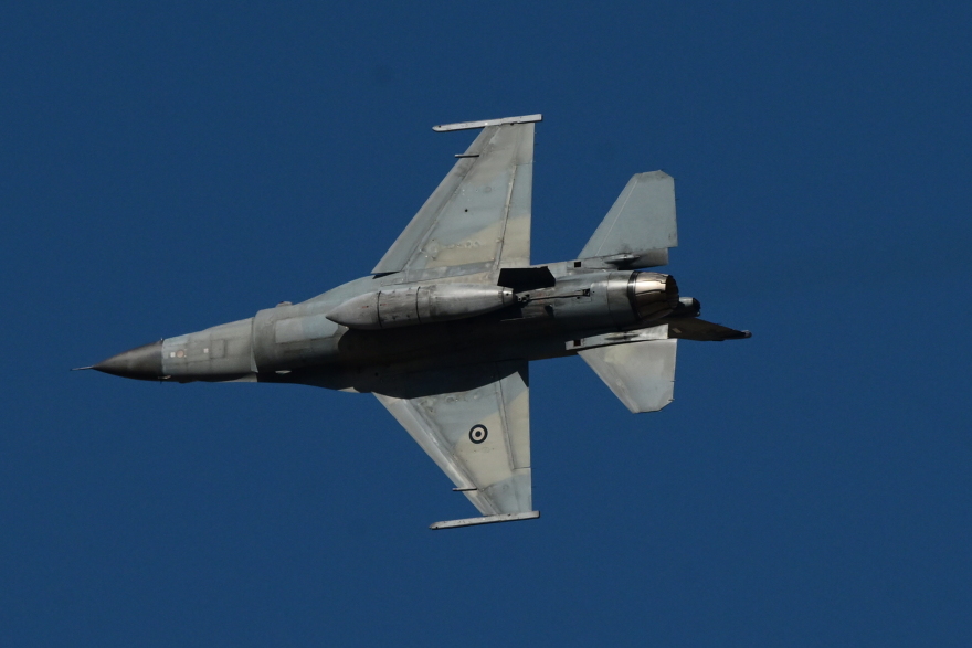 Η αερομαχία Rafale vs F-16 έκλεψε την παράσταση στην πρώτη ημέρα του Athens Flying Week - Δείτε φωτογραφίες 