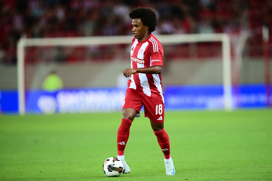 Super League 1: Γκέλα για τον Ολυμπιακό, 0-0 με τον Παναιτωλικό στο Καραϊσκάκη - Δείτε βίντεο 