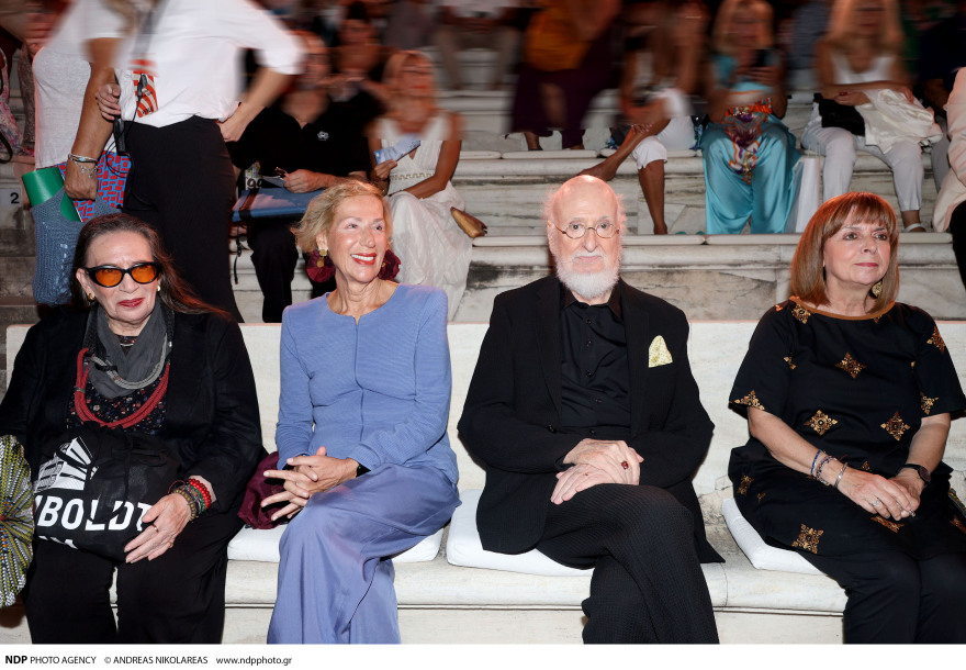 Διονύσης Σαββόπουλος: Στο Ωδείο Ηρώδου Αττικού με τη σύζυγό του