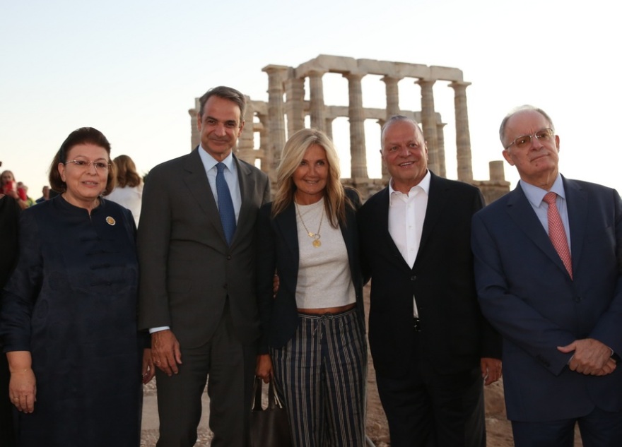 Μητσοτάκης στη φωταγώγηση του Ναού του Ποσειδώνα: Να μετουσιώσουμε τις κολώνες του χθες στα θεμέλια του αύριο