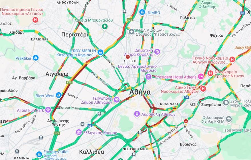 Κίνηση στους δρόμους: Καραμπόλα τεσσάρων οχημάτων στον Κηφισό και μεγάλες καθυστερήσεις