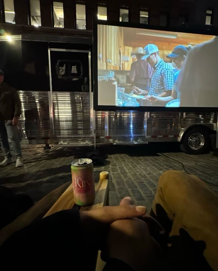 Μπέλα Χαντίντ: Τα τρυφερά στιγμιότυπα με τον καουμπόη σύντροφό της στο Instagram