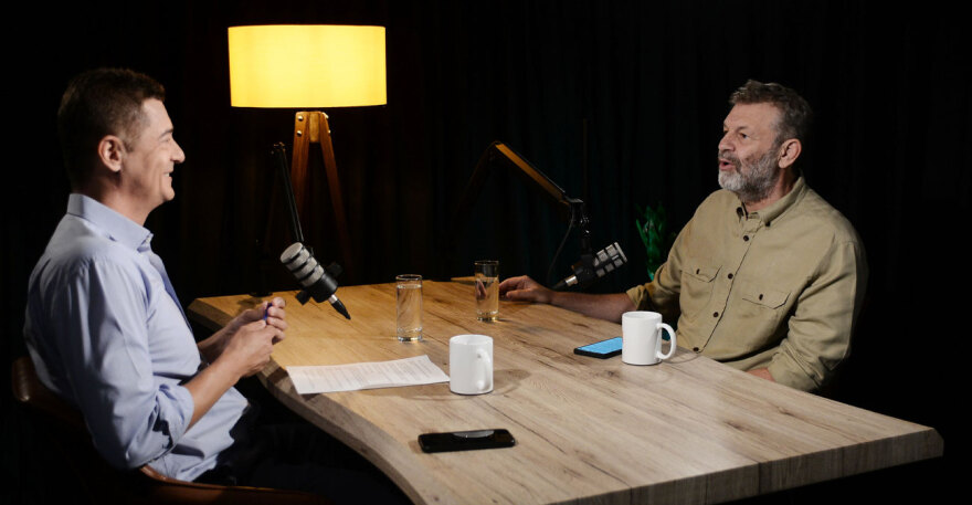 Απόστολος Γκλέτσος στην «Πρώτη Λέξη»: Αν ήμουν εκεί όταν ο Κασσελάκης μίλησε για κουκούλες, δεν θα την έβγαζε καθαρή 