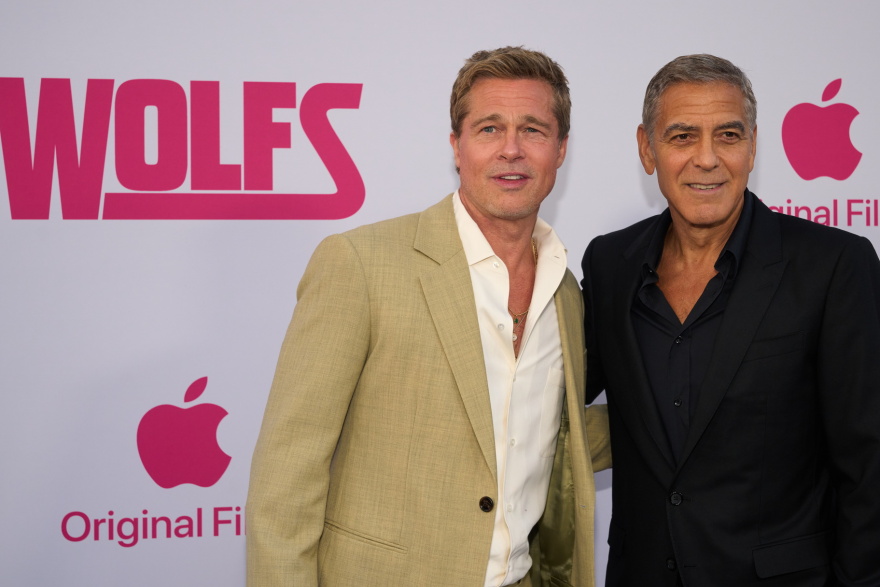 Μπραντ Πιτ - Τζορτζ Κλούνεϊ: Στην πρεμιέρα του Wolfs στο Λος Άντζελες