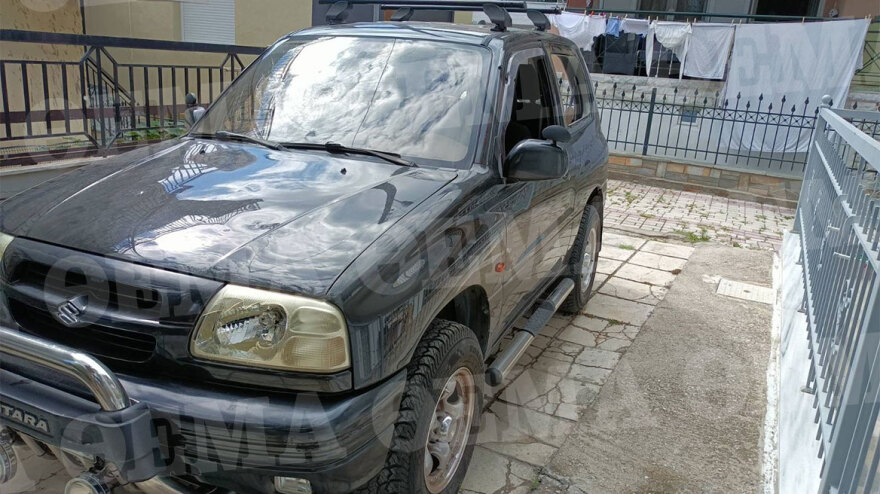 Θεσσαλονίκη: 50χρονος «διέλυσε» με τσεκούρι τα αυτοκίνητα των γειτόνων του επειδή πίστευε ότι έβαλαν κάμερες στο σπίτι του