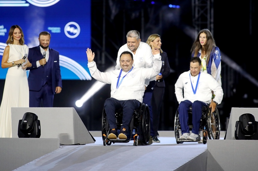 «Αθήνα 20 χρόνια μετά»: Η ΕΟΕ βράβευσε στο Παναθηναϊκό Στάδιο τους Ολυμπιονίκες, τους Παραολυμπιονίκες και τους Legends 2004 - Βίντεο, φωτογραφίες