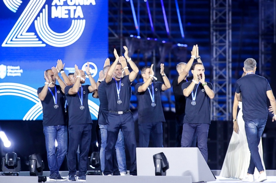 «Αθήνα 20 χρόνια μετά»: Η ΕΟΕ βράβευσε στο Παναθηναϊκό Στάδιο τους Ολυμπιονίκες, τους Παραολυμπιονίκες και τους Legends 2004 - Βίντεο, φωτογραφίες