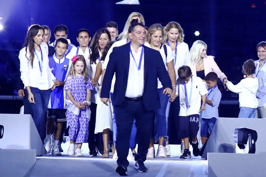 «Αθήνα 20 χρόνια μετά»: Η ΕΟΕ βράβευσε στο Παναθηναϊκό Στάδιο τους Ολυμπιονίκες, τους Παραολυμπιονίκες και τους Legends 2004 - Βίντεο, φωτογραφίες