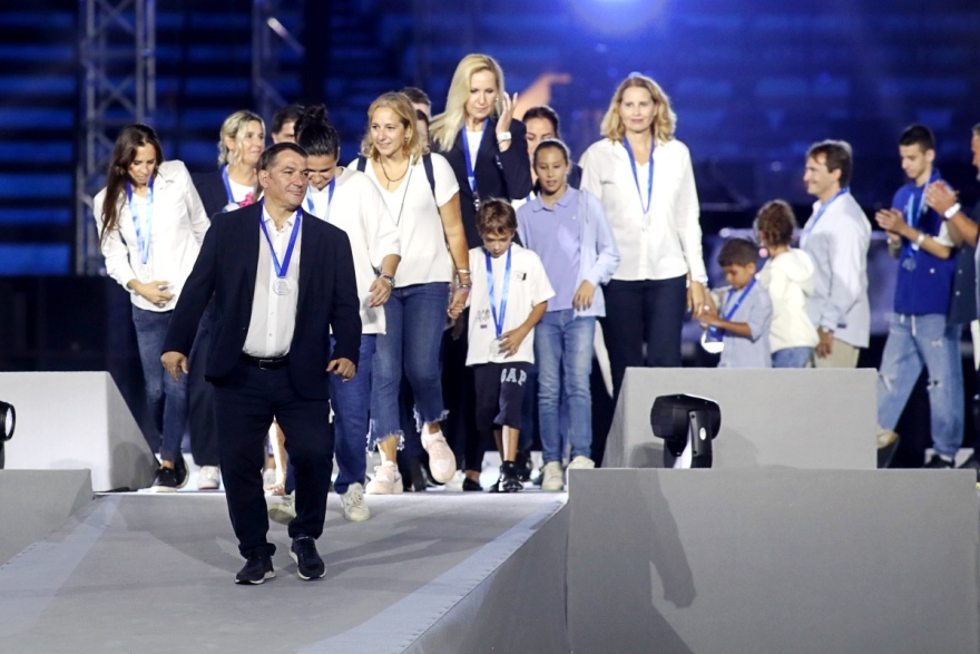 «Αθήνα 20 χρόνια μετά»: Η ΕΟΕ βράβευσε στο Παναθηναϊκό Στάδιο τους Ολυμπιονίκες, τους Παραολυμπιονίκες και τους Legends 2004 - Βίντεο, φωτογραφίες