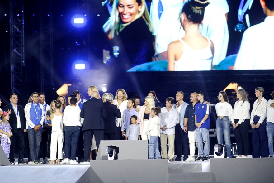 «Αθήνα 20 χρόνια μετά»: Η ΕΟΕ βράβευσε στο Παναθηναϊκό Στάδιο τους Ολυμπιονίκες, τους Παραολυμπιονίκες και τους Legends 2004 - Βίντεο, φωτογραφίες