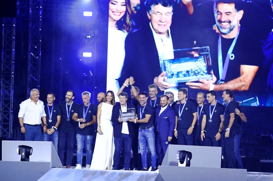 «Αθήνα 20 χρόνια μετά»: Η ΕΟΕ βράβευσε στο Παναθηναϊκό Στάδιο τους Ολυμπιονίκες, τους Παραολυμπιονίκες και τους Legends 2004 - Βίντεο, φωτογραφίες