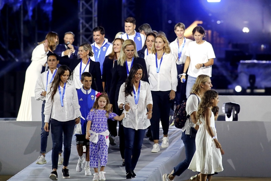 «Αθήνα 20 χρόνια μετά»: Η ΕΟΕ βράβευσε στο Παναθηναϊκό Στάδιο τους Ολυμπιονίκες, τους Παραολυμπιονίκες και τους Legends 2004 - Βίντεο, φωτογραφίες