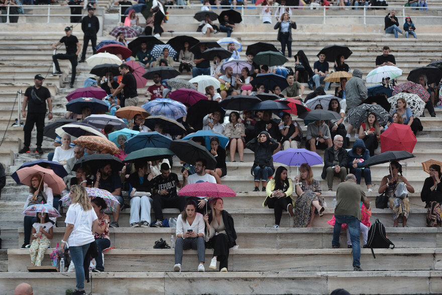 «Αθήνα 20 χρόνια μετά»: Η ΕΟΕ βράβευσε στο Παναθηναϊκό Στάδιο τους Ολυμπιονίκες, τους Παραολυμπιονίκες και τους Legends 2004 - Βίντεο, φωτογραφίες