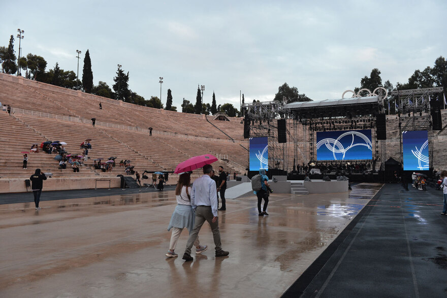 «Αθήνα 20 χρόνια μετά»: Η ΕΟΕ βράβευσε στο Παναθηναϊκό Στάδιο τους Ολυμπιονίκες, τους Παραολυμπιονίκες και τους Legends 2004 - Βίντεο, φωτογραφίες