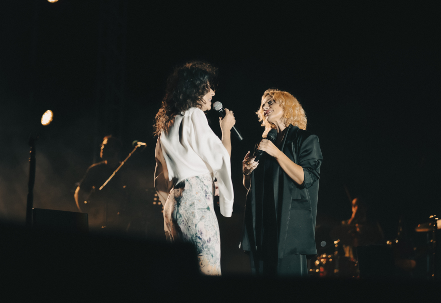 Ελευθερία Αρβανιτάκη - Ελεωνόρα Ζουγανέλη στο protothema.gr: Λέμε «όχι» στην υπερέκθεση των social media