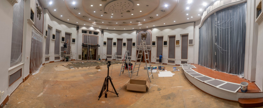 Μπήκαμε στο φρέσκο «Ολύμπιον» και κάτσαμε στα νέα καθίσματα