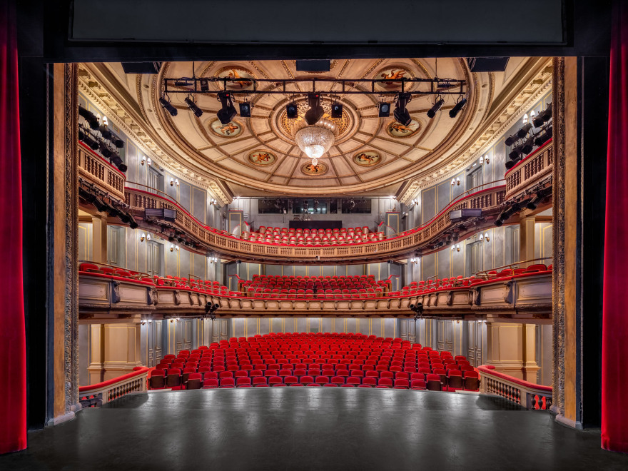 Κτήριο Τσίλλερ: Ξεναγήσεις στην ιστορική έδρα του Εθνικού Θεάτρου