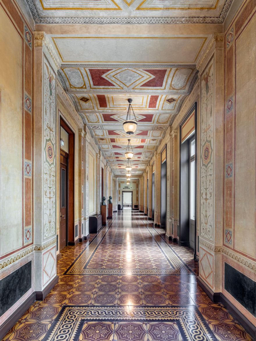 Κτήριο Τσίλλερ: Ξεναγήσεις στην ιστορική έδρα του Εθνικού Θεάτρου