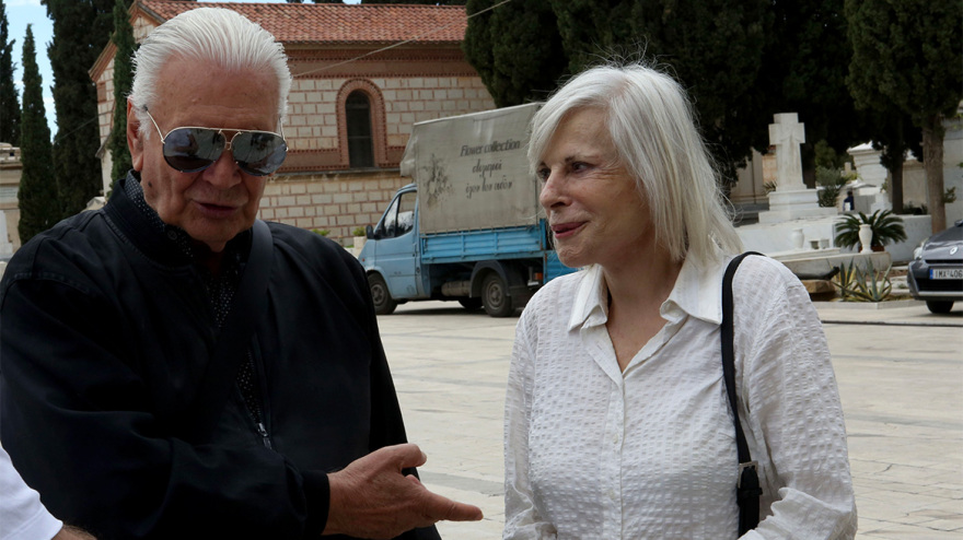 Αλέξης Παπαδημητρίου: Συγγενείς και φίλοι αποχαιρέτησαν τον συνθέτη  - Δείτε φωτογραφίες