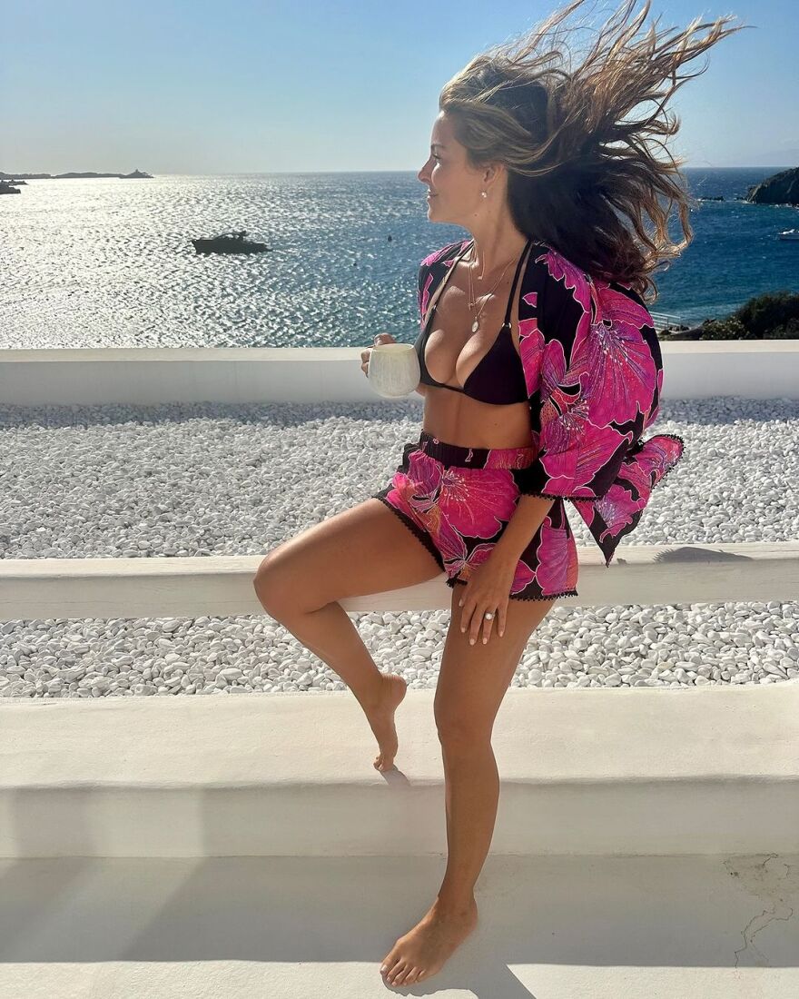 Μαρία Μενούνος: Ξέχασε πόσο φυσάει στη Μύκονο - Δείτε φωτογραφίες