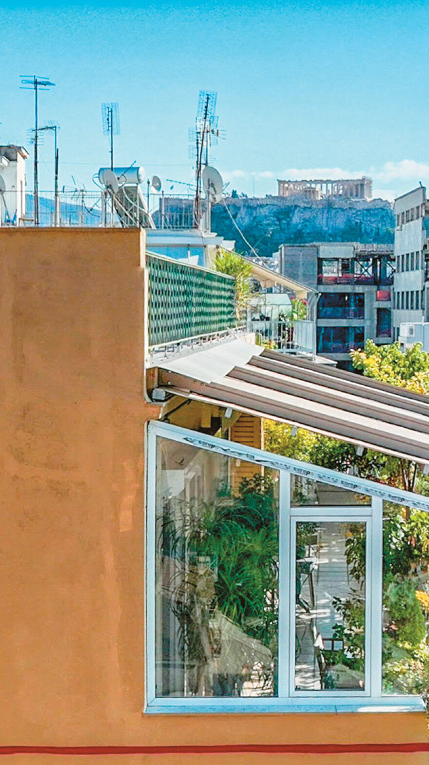 «Κληρονόμησαν» ρετιρέ με θέα στην Ακρόπολη και το... σκότωσαν για €25.000