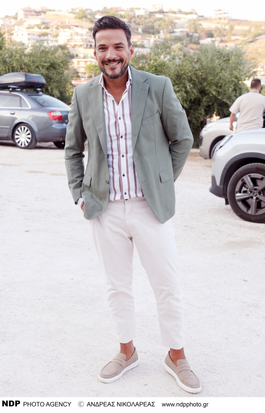 Άντζελα Δημητρίου: Βάφτισε την εγγονή της 