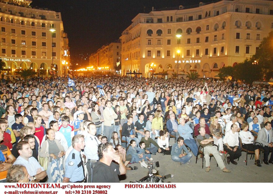 Eurobasket 2005: Η επιστροφή της «επίσημης αγαπημένης» στην κορυφή -  Από το βάλτο αγόρι μου, στον θρίαμβο κόντρα στον Νοβίτσκι 