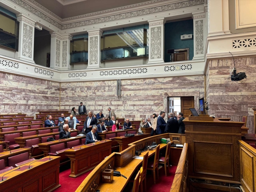 Κεραμέως: Ενημερώνει τους βουλευτές της ΝΔ για τις νομοθετικές πρωτοβουλίες του υπουργείου Εργασίας