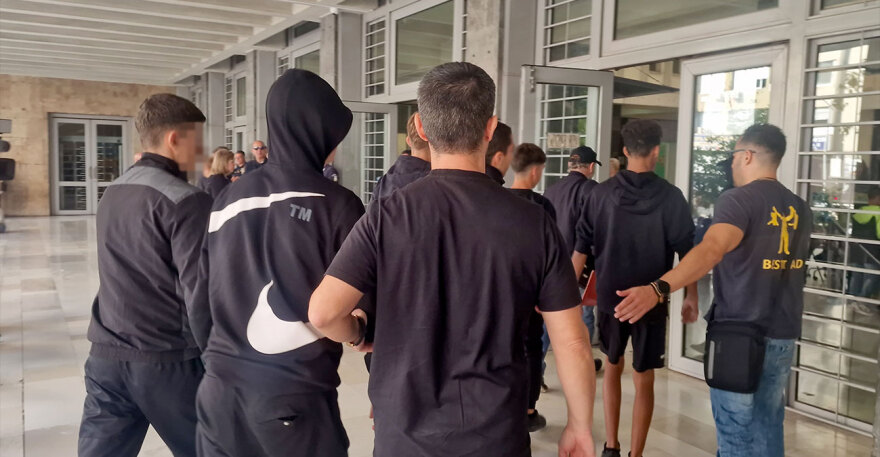 «Τον χτυπούσαν με σίδερο στο κεφάλι» λέει ο πατέρας του 16χρονου που ξυλοκοπήθηκε από ανήλικους στη Θεσσαλονίκη