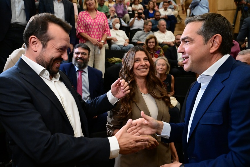 Αλέξης Τσίπρας - «Καρφί» για Κασσελάκη: Η νέα γενιά θέλει ουσία, όχι εικόνα - Ποιοι πήγαν στη βράβευση του πρώην προέδρου του ΣΥΡΙΖΑ