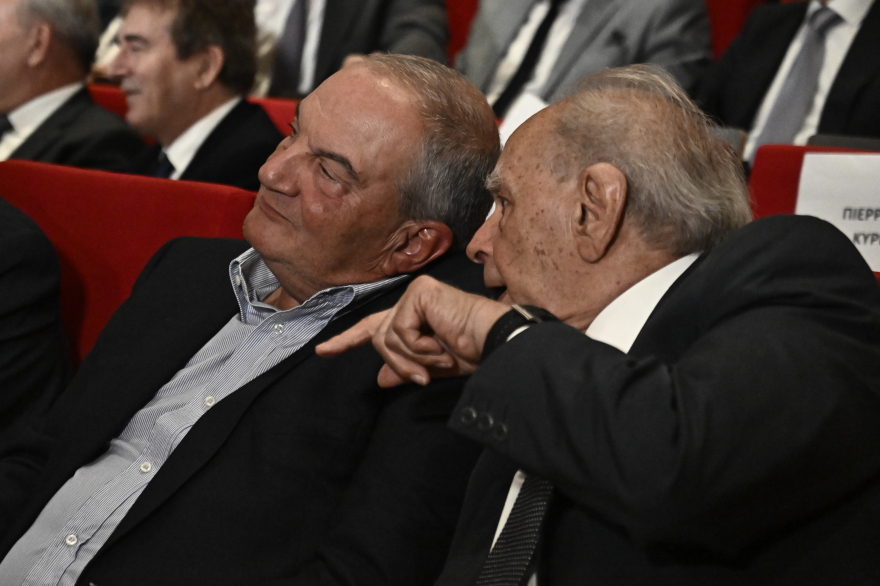 «Κι όπως λέει κι ο Κυριάκος Μητσοτάκης, στη ΝΔ είμαστε όλοι καραμανλικοί»: Η ατάκα Τασούλα σε εκδήλωση παρουσίασης βιβλίου