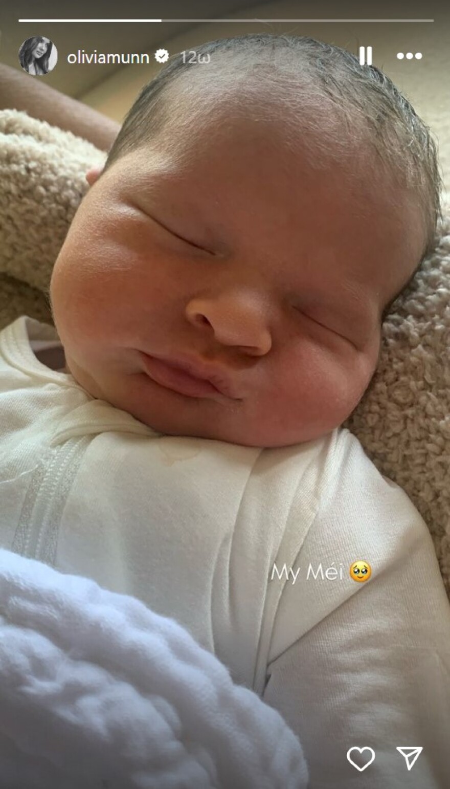 Η Ολίβια Μαν απολαμβάνει τη μητρότητα μετά τον καρκίνο που πέρασε - Η φωτογραφία που ανέβασε με τη νεογέννητη κόρη της