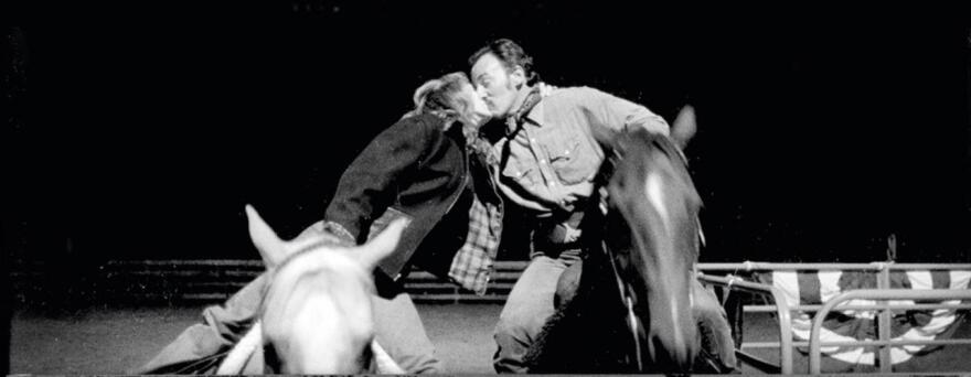 Μπρους Σπρίνγκστιν: Εξαιτίας του πατέρα μου ντρεπόμουν να δείξω ότι έχω σχέση με γυναίκα