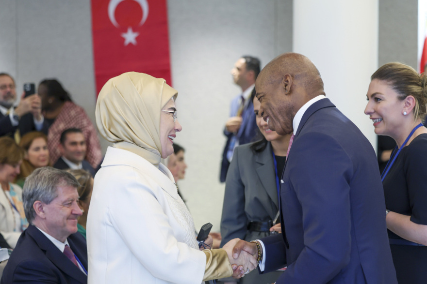 Έρικ Άνταμς: Οι περίεργες σχέσεις του δημάρχου της Νέας Υόρκης με την Τουρκία - Δωρεές, ταξίδια και αεροπορικά εισιτήρια