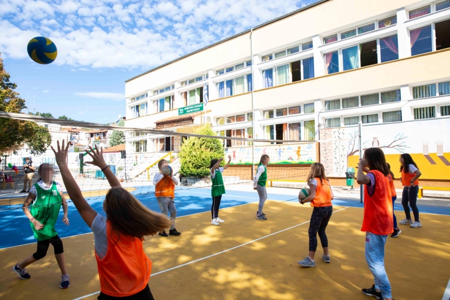 Μαζί για το Παιδί: Σύγχρονοι χώροι άθλησης και αθλητικό υλικό για 4.933 μαθητές από 64 σχολεία της Ελλάδας