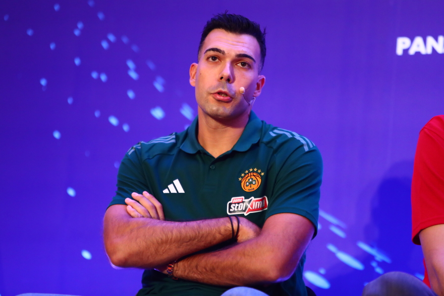 Σλούκας: Να έχουμε τα πόδια μας στη γη - Πανανικολάου: Ιδιαίτερη η φετινή σεζόν για τον Ολυμπιακό 