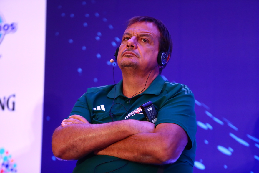 Σλούκας: Να έχουμε τα πόδια μας στη γη - Πανανικολάου: Ιδιαίτερη η φετινή σεζόν για τον Ολυμπιακό 