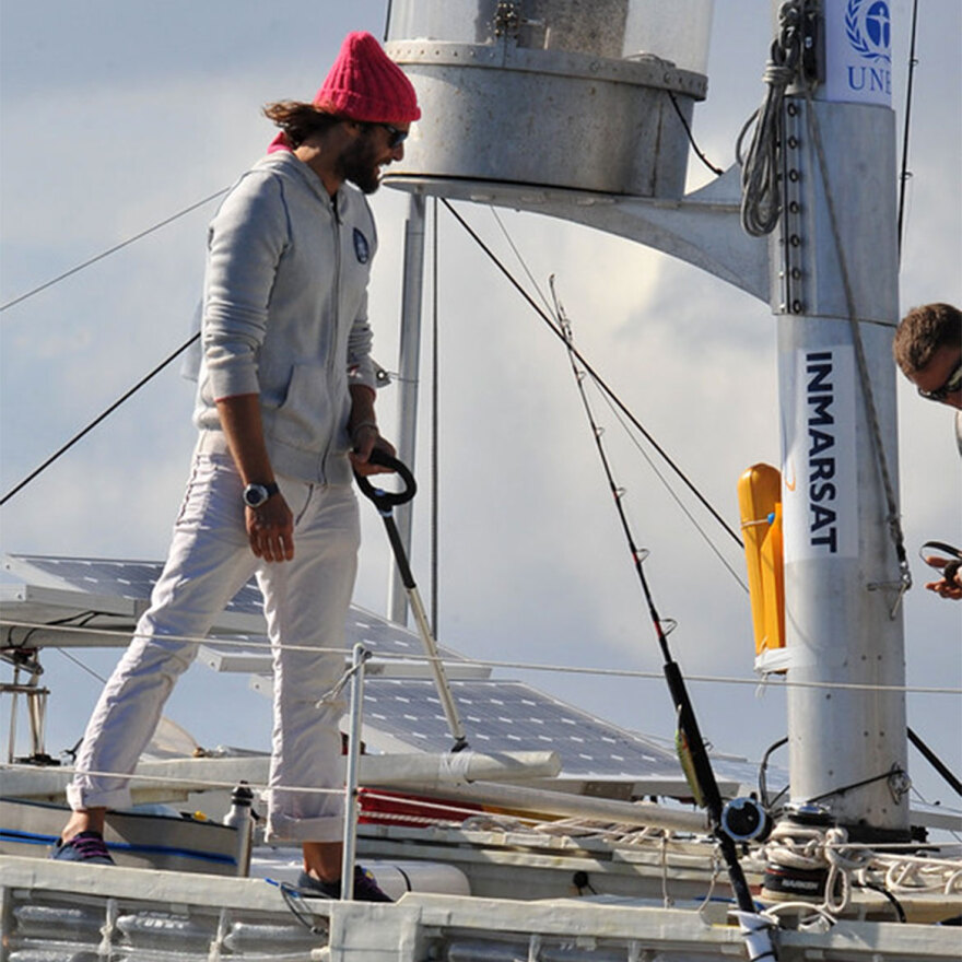 Ο διακεκριμένος επιχειρηματίας David Mayer De Rothschild στη Σαντορίνη για την κλιματική αλλαγή