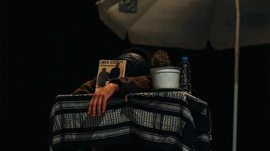 «Η Τελευταία Απολογία του Νίκου Κοεμτζή» στο θέατρο Σταθμός