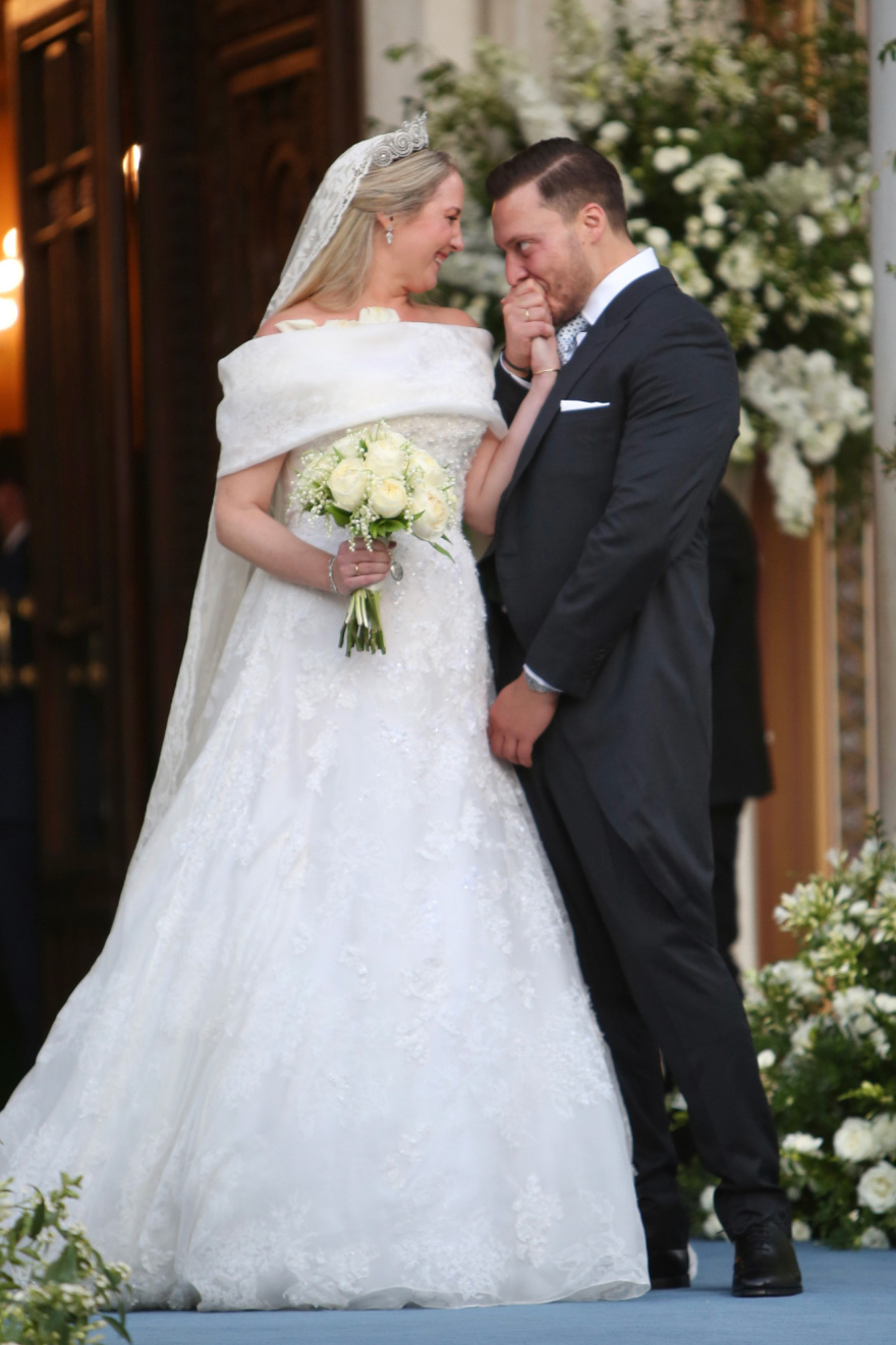 Βασιλικός γάμος στην Αθήνα - Η Θεοδώρα Γλύξμπουργκ παντρεύτηκε τον Μάθιου Κουμάρ - Δείτε βίντεο