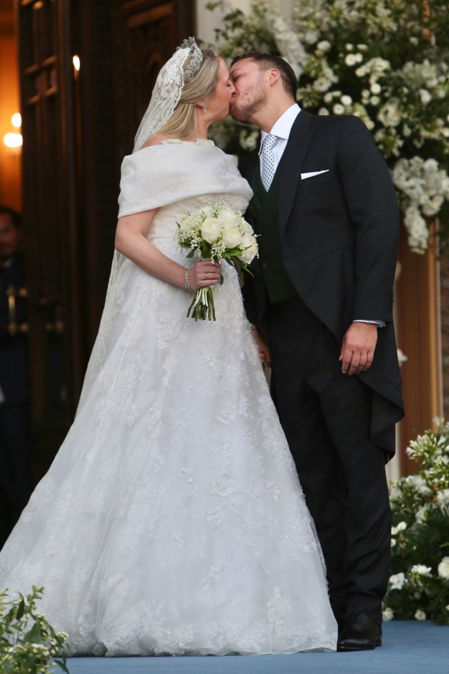 Βασιλικός γάμος στην Αθήνα - Η Θεοδώρα Γλύξμπουργκ παντρεύτηκε τον Μάθιου Κουμάρ - Δείτε βίντεο