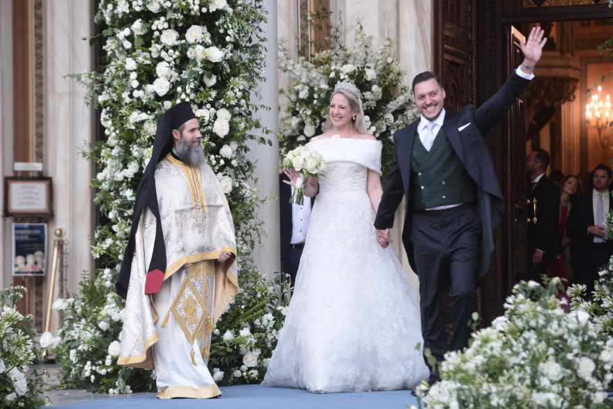 Βασιλικός γάμος στην Αθήνα - Η Θεοδώρα Γλύξμπουργκ παντρεύτηκε τον Μάθιου Κουμάρ - Δείτε βίντεο