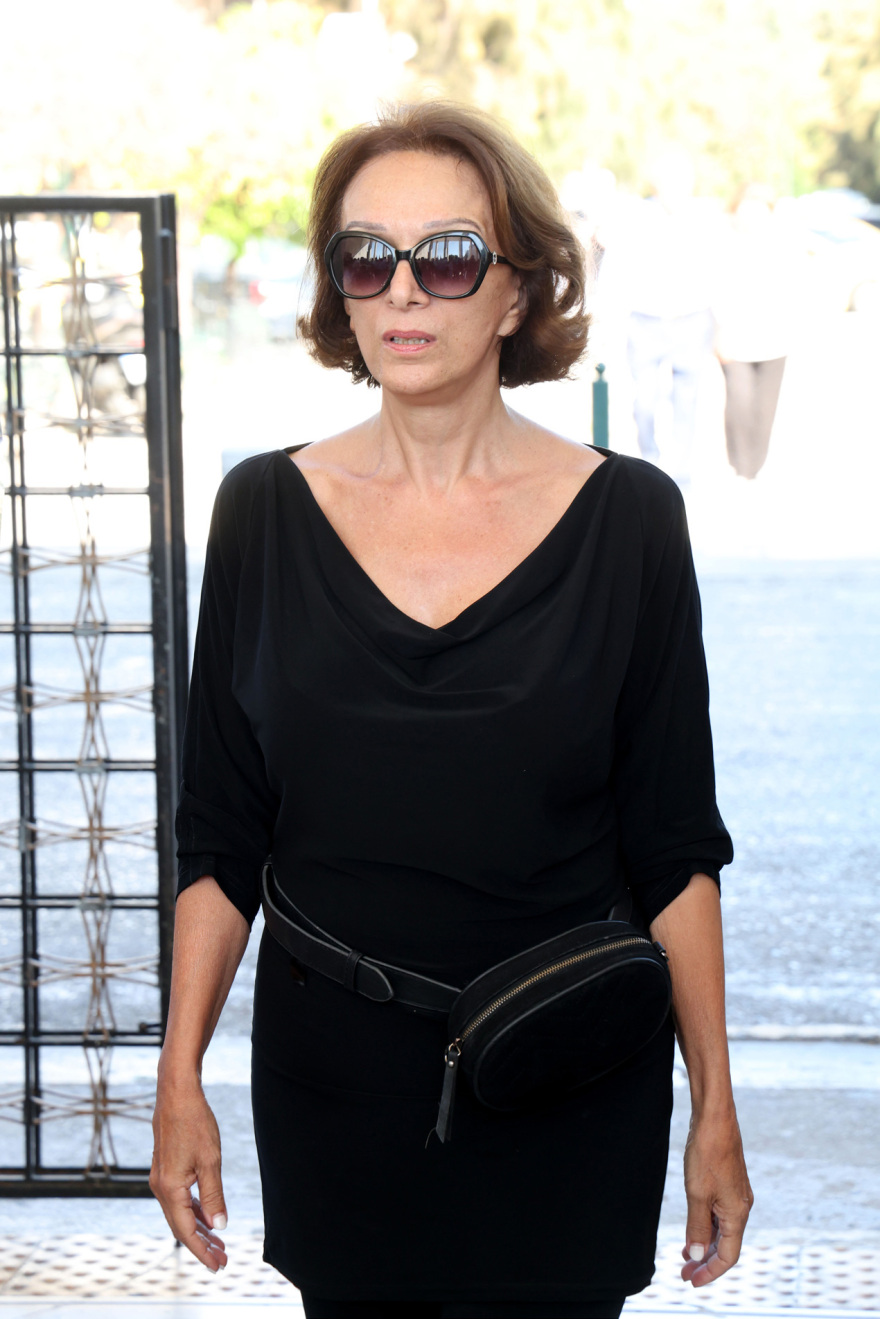 Γιάννης Μόρτζος: Συγκίνηση στο τελευταίο αντίο στον ηθοποιό