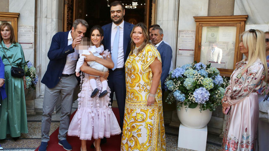 Παύλος Μαρινάκης: Βάφτισε τον γιο του - Παρών και ο Μητσοτάκης, δείτε βίντεο και φωτογραφίες 